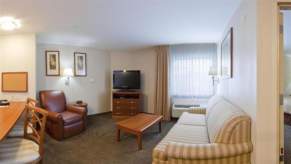 Candlewood Suites Houston Westchase - Westheimer By Ihg Екстериор снимка