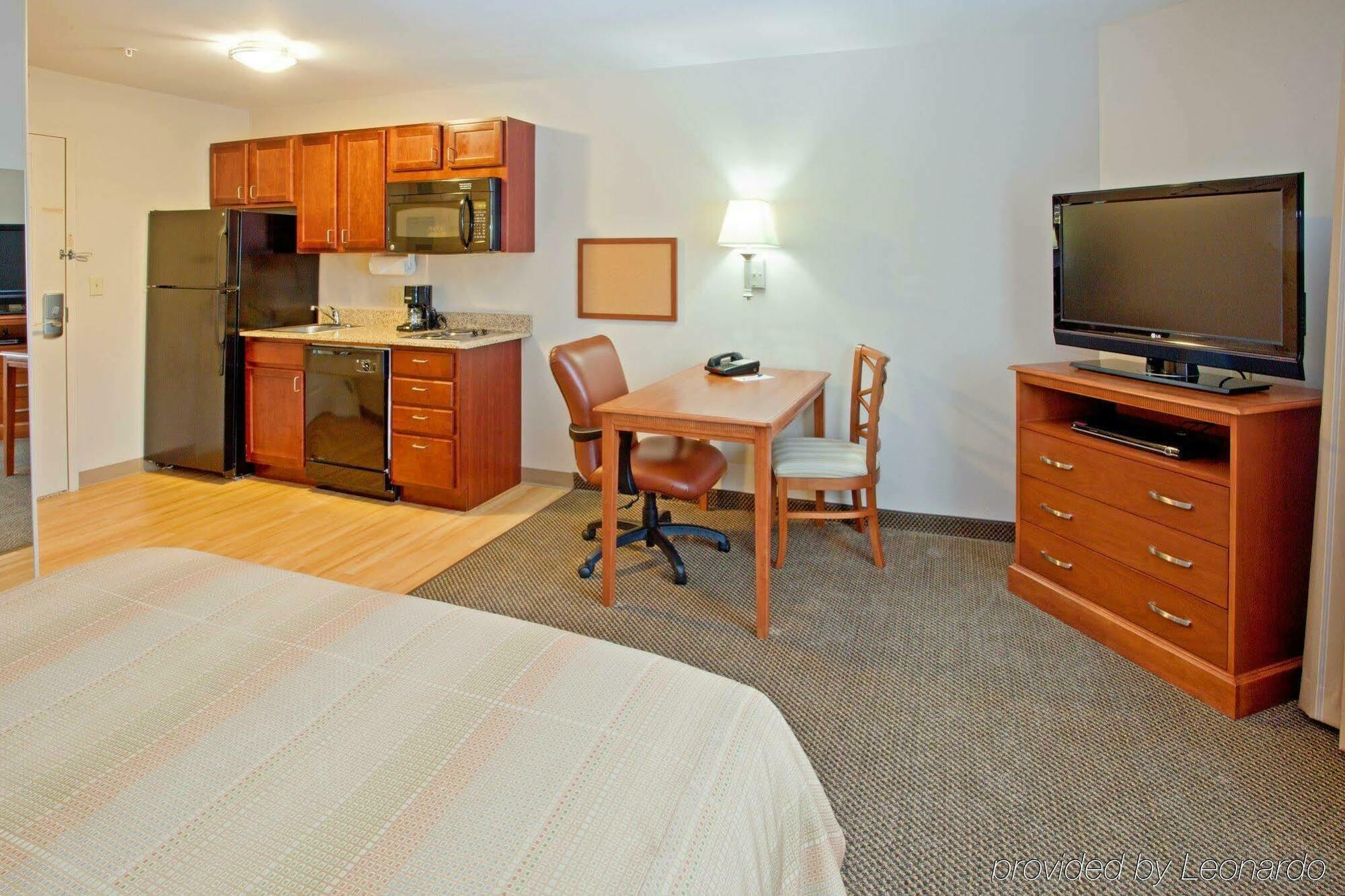 Candlewood Suites Houston Westchase - Westheimer By Ihg Екстериор снимка