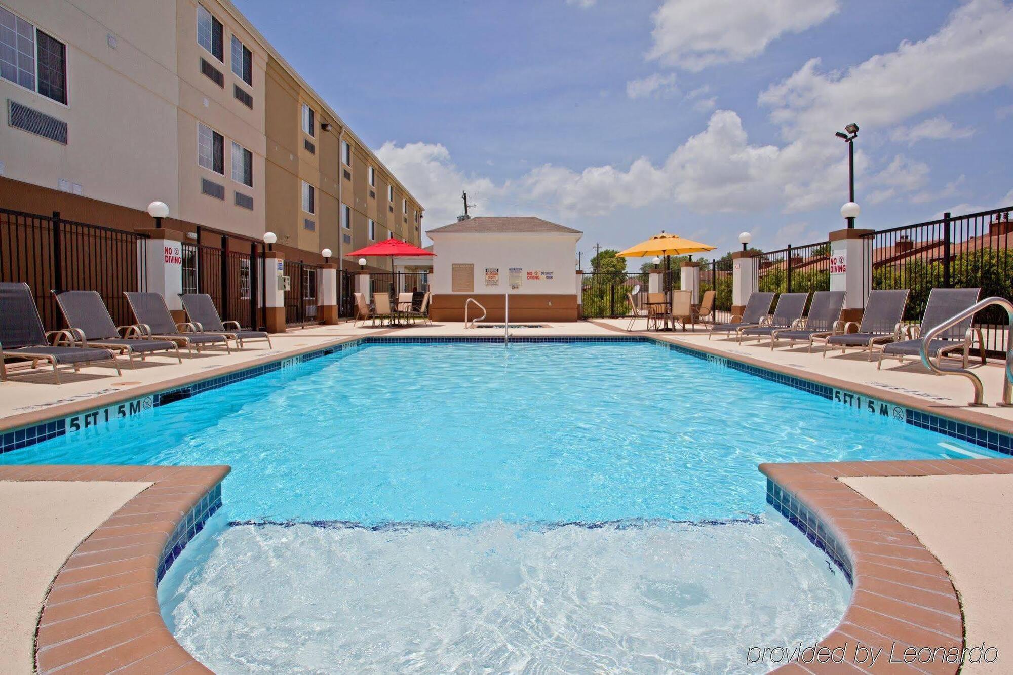 Candlewood Suites Houston Westchase - Westheimer By Ihg Екстериор снимка