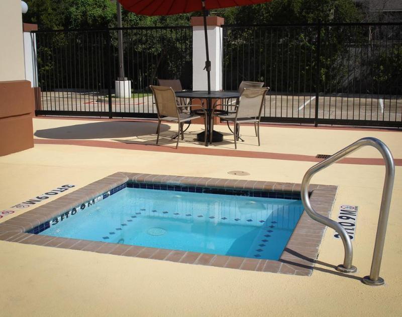 Candlewood Suites Houston Westchase - Westheimer By Ihg Екстериор снимка